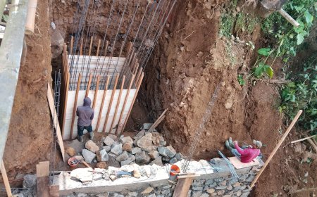 Menyambung Asa di Atas Sungai Mbawang Jembatan Beton Penghubung Dua Dusun Mulai Dibangun