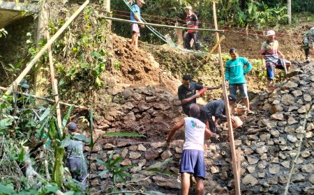 Setapak Demi Setapak Talud TMMD Mulai Menguatkan Jalan dan Harapan Warga Gumelem Kulon
