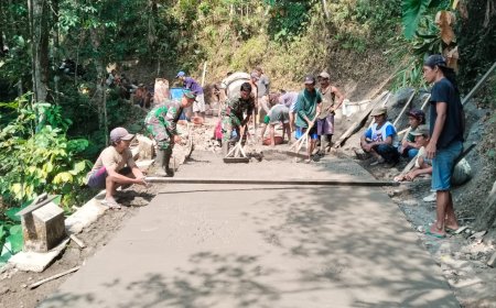 Di Balik Progres 24 Persen Sertu Agus dan Warga Menyatukan Keringat untuk Jalan Harapan