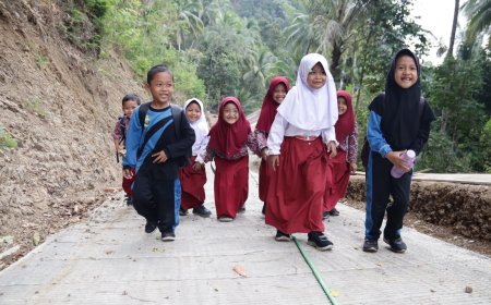 Langkah Kecil Menuju Sekolah Harapan Besar dari Jalan TMMD untuk Generasi Desa