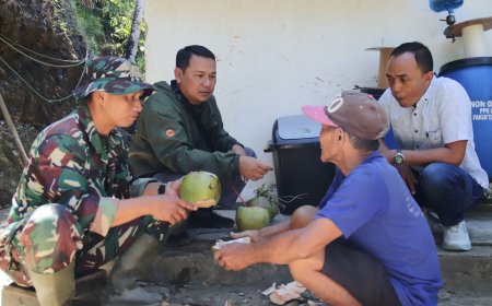 Kelapa Muda Pelepas Dahaga Satgas TMMD Reg 129