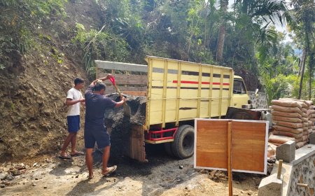 Margono Bongkar Pasir untuk TMMD Reguler ke-129