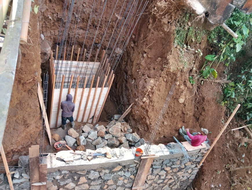 Menyambung Asa di Atas Sungai Mbawang Jembatan Beton Penghubung Dua Dusun Mulai Dibangun