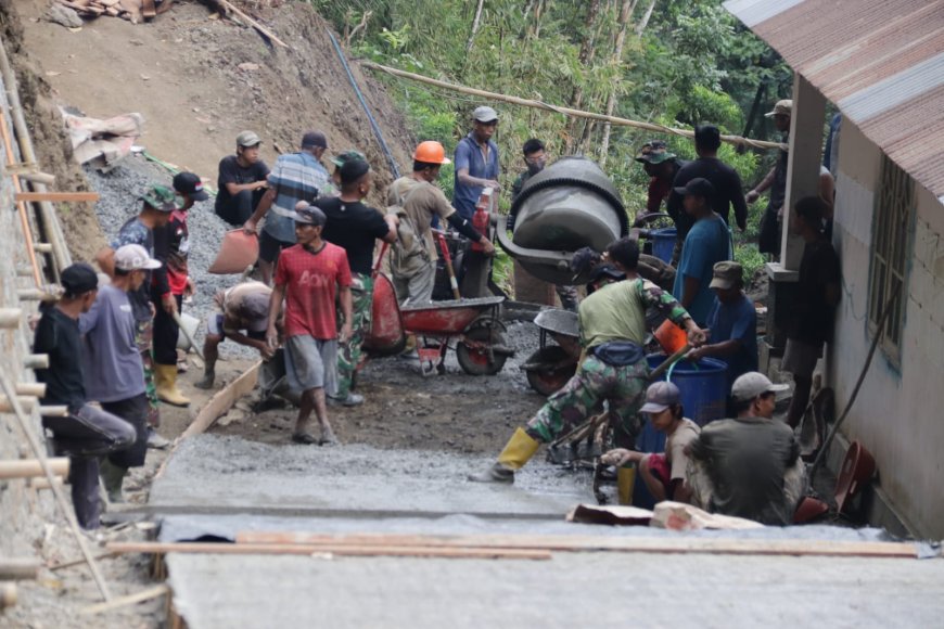 Angkong Satukan Satgas TMMD dan Warga