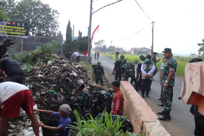 Kasdim Banjarnegara Pimpin Apel Bersih Selokan Wujud Nyata TMMD Peduli Lingkungan