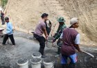 TNI dan Polri Kompak Langsir Split Gotong Royong Percepat Pembangunan Jalan TMMD
