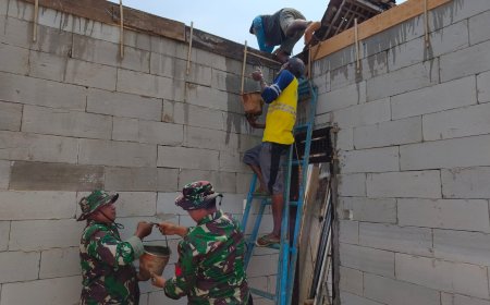 Slup Atas Mulai Dicor Harapan Rumah Baru Pak Toid Kian Nyata