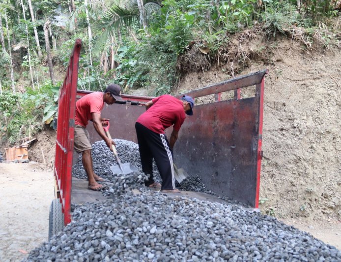 Droping Material Split Dipercepat Satgas TMMD Jaga Ritme Pengecoran