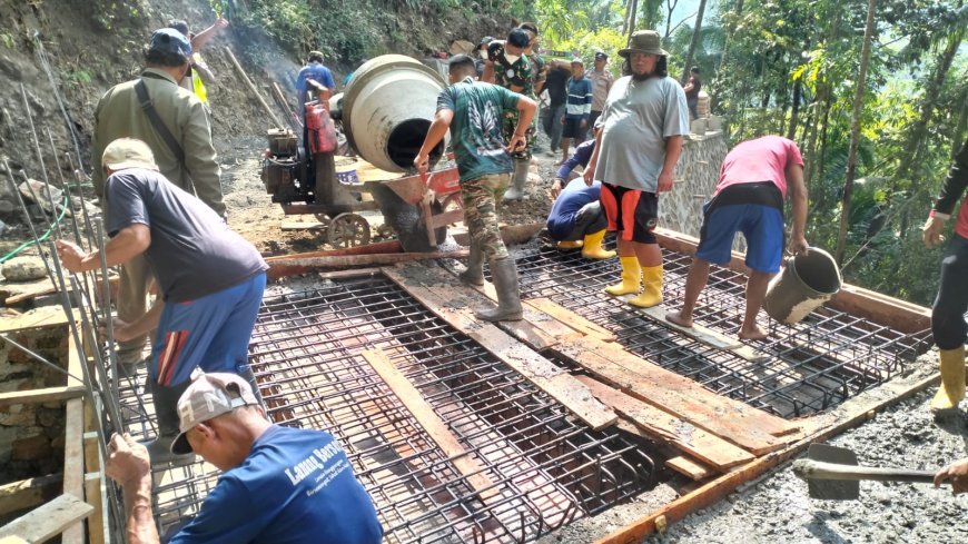 Enam Plat Beton Dibangun TMMD Hadirkan Akses yang Lebih Aman